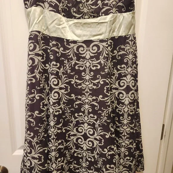 Dress - Picture 3 of 3
